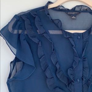 Women’s Banana Republic blouse, size M